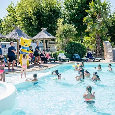 Camping Maeva Escapades L'arbre D'or **** 营地 波讷地区帕朗提