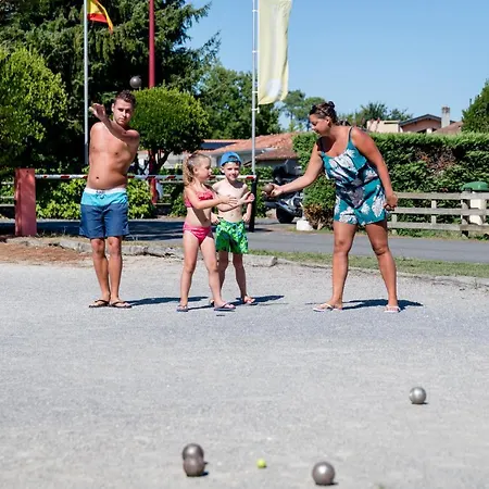 Camping Maeva Escapades L'arbre D'or **** 营地