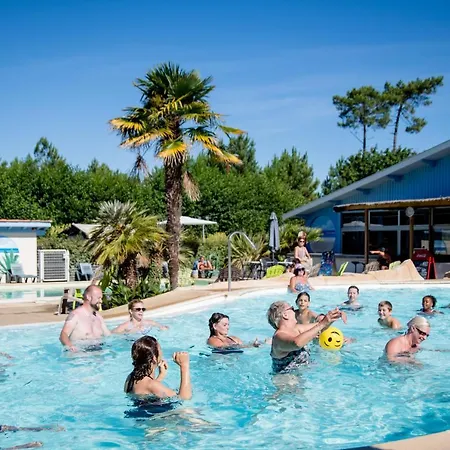 Camping Maeva Escapades L'arbre D'or **** 营地