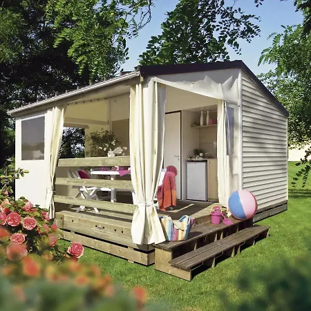 Camping Maeva Escapades L'arbre D'or **** * 波讷地区帕朗提