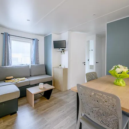 Camping Maeva Escapades L'arbre D'or **** 营地 波讷地区帕朗提