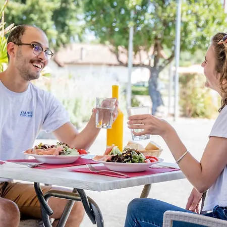 Camping Maeva Escapades L'arbre D'or **** 营地